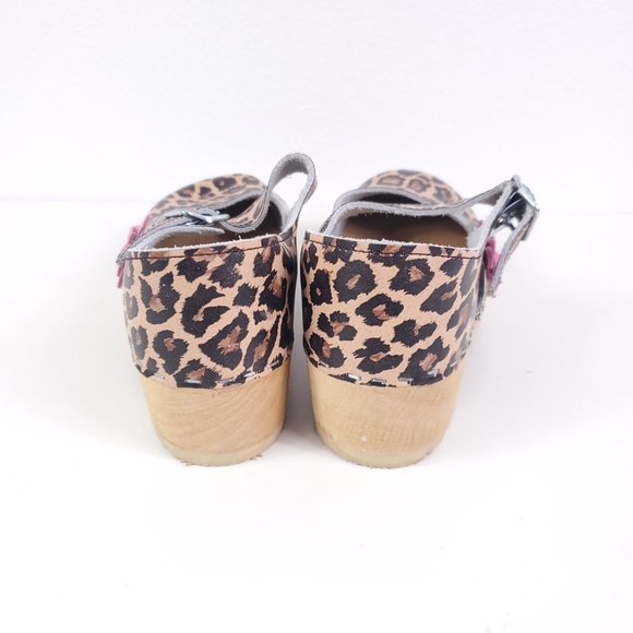 Hanna Andersson Cheetah/Leopard Print Wood Clogs - Picture 9 of 9